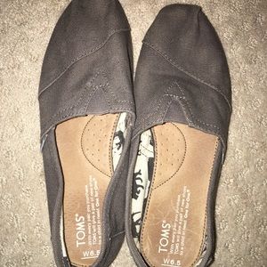 Women's Toms